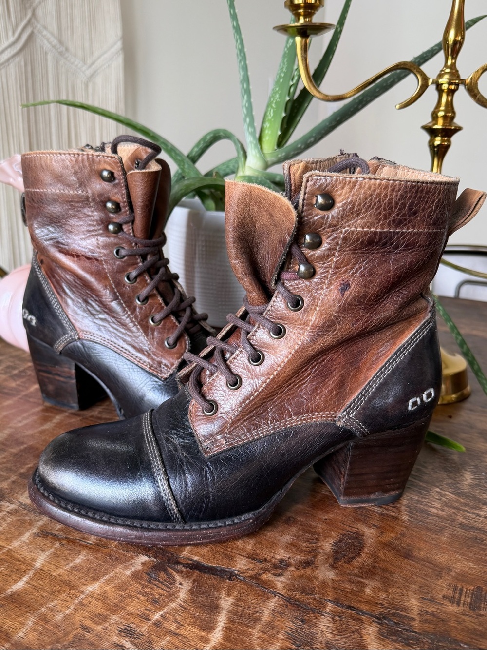 Bed Stu Judgement Two-Tone Brown/Black Leather Lace-Up Heeled Boots 9 - Picture 3 of 15